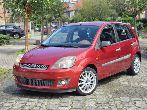 Ford Fiesta 1.3i ST LINE PRÊTE À  IMMATRICULER